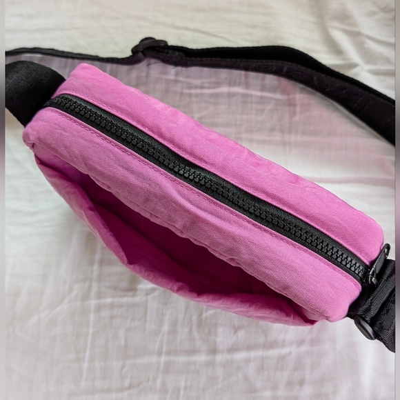 BAGGU Extra Pink Camera Crossbody Bag - Picture 3 of 6